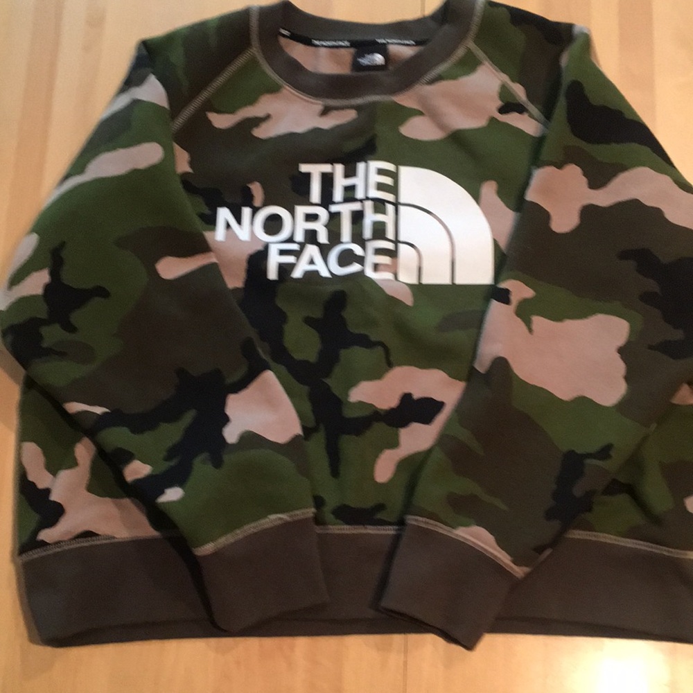 North Face Camo Print Cropped Sweatshirt